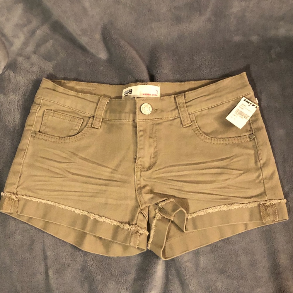 Brand new RSQ Tilly’s jean shorts junior’s size 7